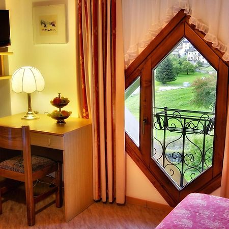 Albergo Miramonti Rabbi Luaran gambar