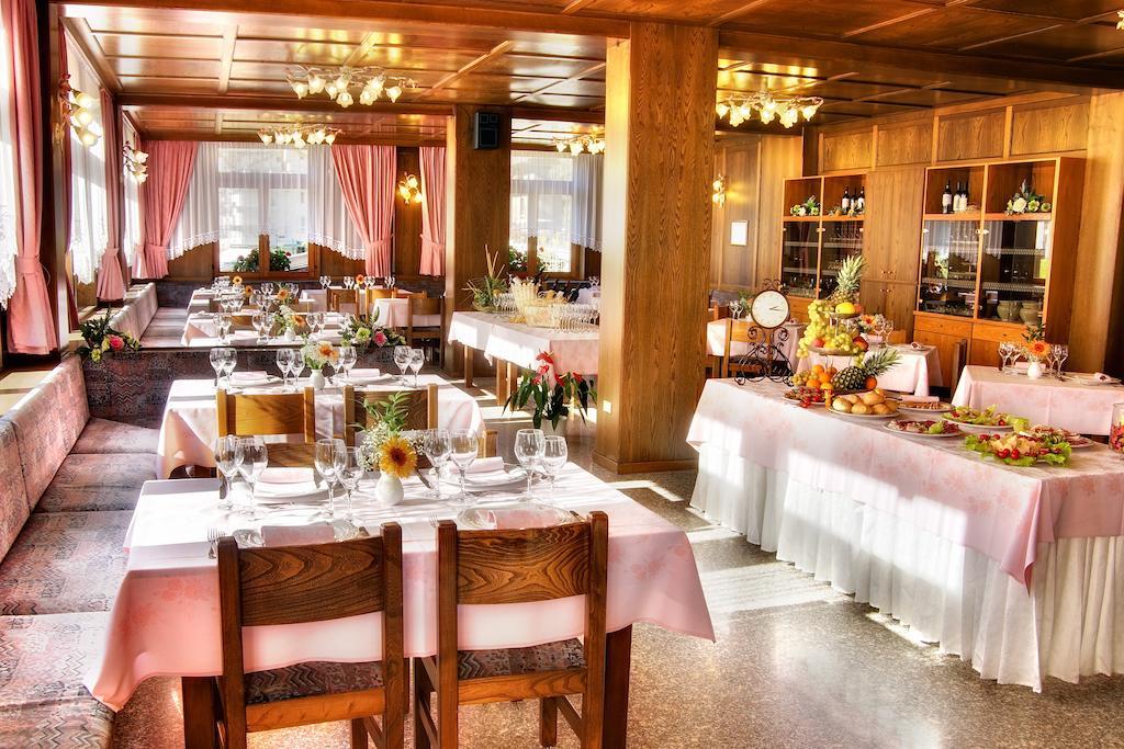 Albergo Miramonti Rabbi Luaran gambar
